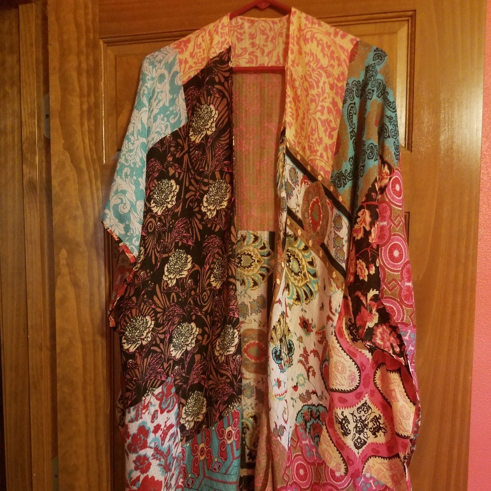Apricot Lane Boutique OS Kimono